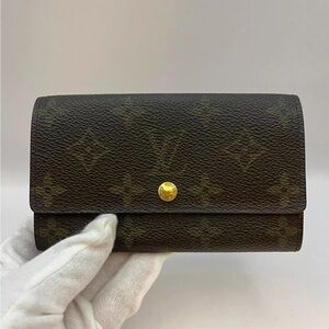❌SOLD❌ Authentic Louis Vuitton Monogram Fold Wallet Leather Brown pre loved